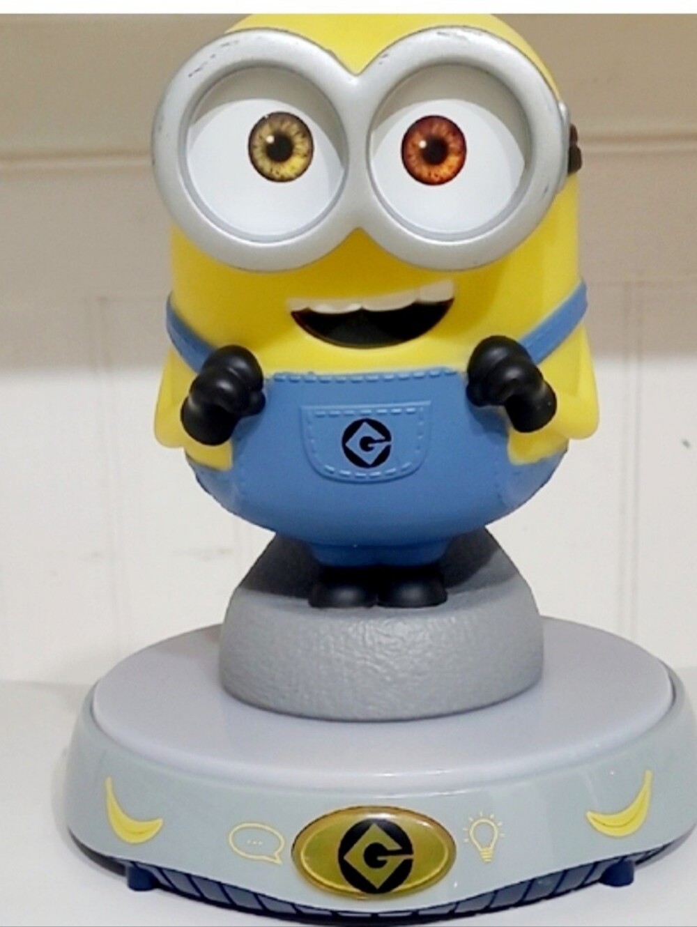 Minion Action Figure with Blue Overalls Nightlight/talks Tested And Works